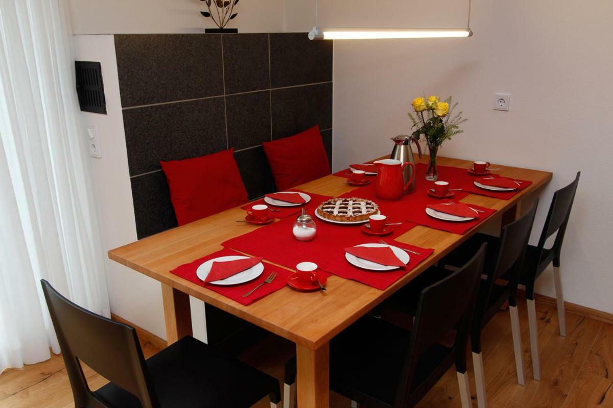 Chalet Alpenrose 134Qm Am Golfplatz Оберштауфен Екстер'єр фото